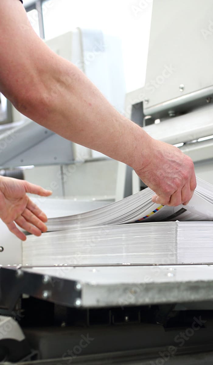 短納期納品を成立させるグループ物流直結体制